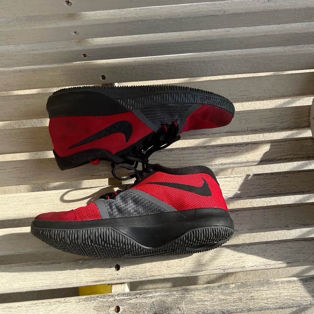 Nike zoom basketball shoes